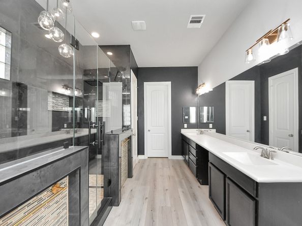 4914 Thunder Creek Lane, Sugar Land TX 77479