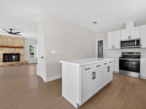 300 Fawn Lane, Georgetown TX 78628