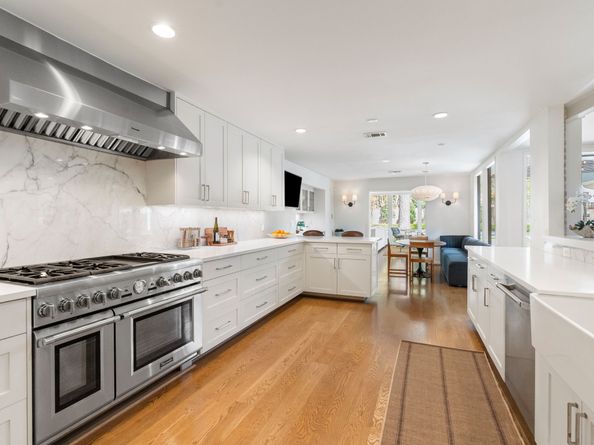 10606 Twelve Oaks Drive, Houston TX 77024