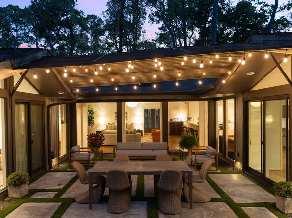 10606 Twelve Oaks Drive, Houston TX 77024