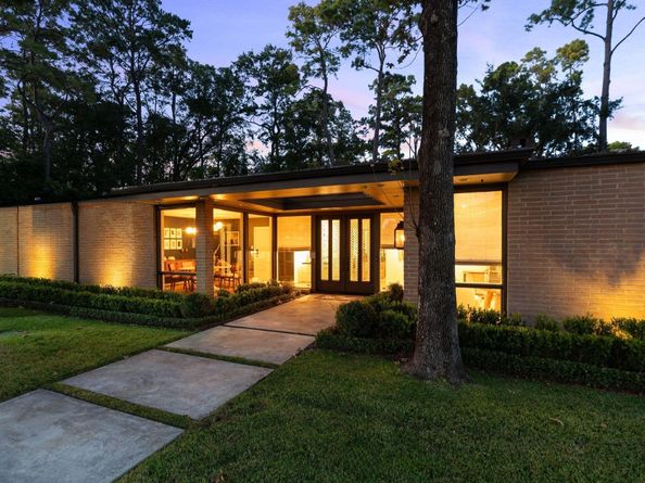 10606 Twelve Oaks Drive, Houston TX 77024