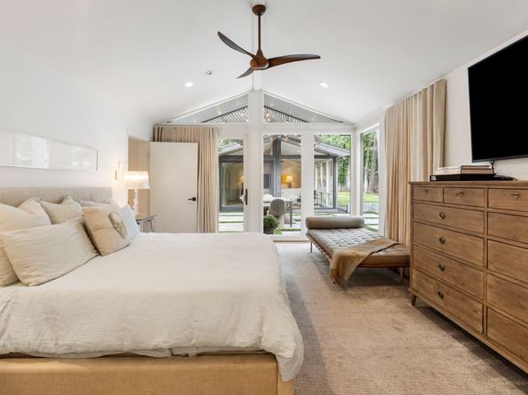 10606 Twelve Oaks Drive, Houston TX 77024