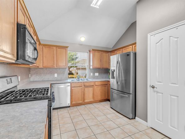 4908 Summer Rain Drive, Conroe TX 77303