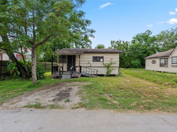 7335 Parkes Street, Houston TX 77088