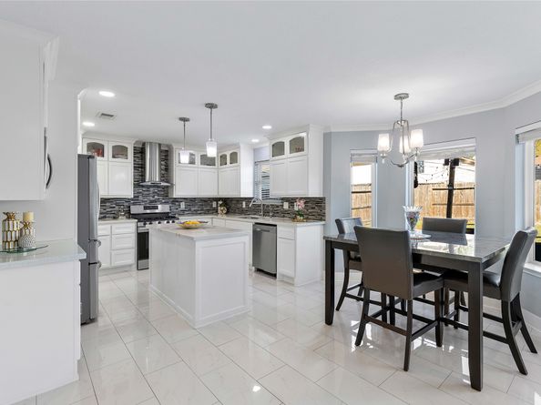 405 Mystic Trail Loop, Houston TX 77339