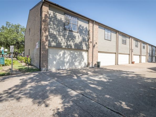 9850 Pagewood Lane 909, Houston TX 77042