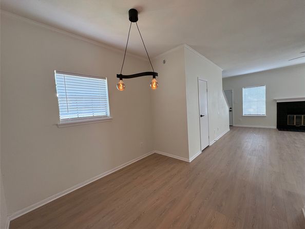 9850 Pagewood Lane 909, Houston TX 77042