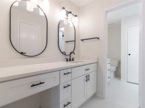 9850 Pagewood Lane 909, Houston TX 77042