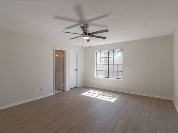 9850 Pagewood Lane 909, Houston TX 77042