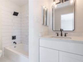 9850 Pagewood Lane 909, Houston TX 77042