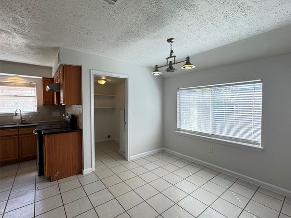 4127 Brookhead Trail, Houston TX 77066