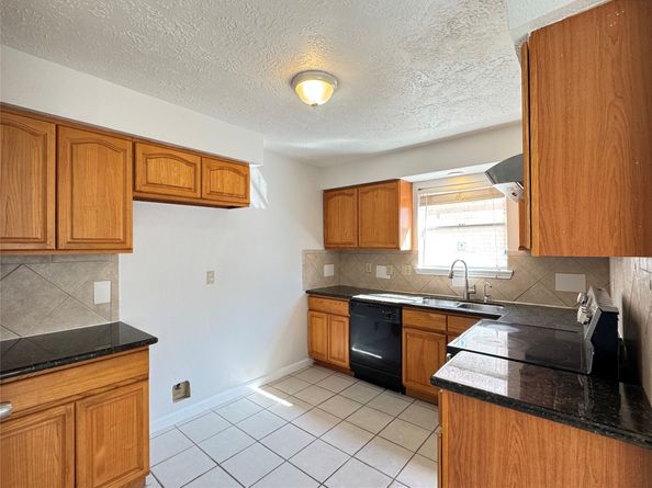 4127 Brookhead Trail, Houston TX 77066