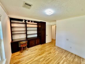 1915 Ashford Hollow Lane, Houston TX 77077