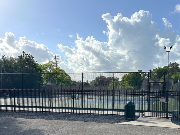 1915 Ashford Hollow Lane, Houston TX 77077