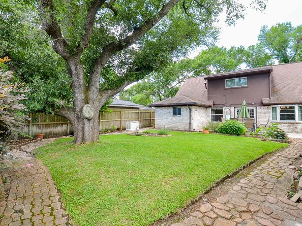 1915 Ashford Hollow Lane, Houston TX 77077