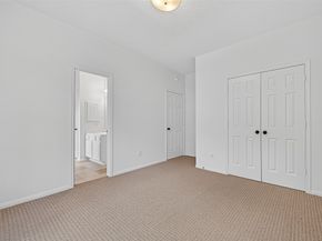 4742 Robins Way, Sugar Land TX 77479