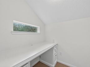 4742 Robins Way, Sugar Land TX 77479