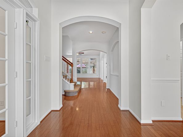 4742 Robins Way, Sugar Land TX 77479