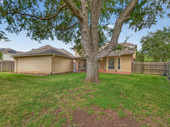 4742 Robins Way, Sugar Land TX 77479