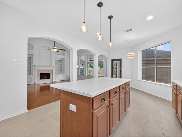 4742 Robins Way, Sugar Land TX 77479