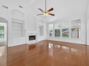 4742 Robins Way, Sugar Land TX 77479