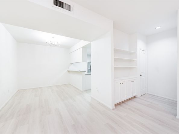 11711 Memorial Drive 129, Houston TX 77024