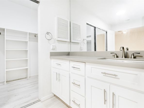 11711 Memorial Drive 129, Houston TX 77024