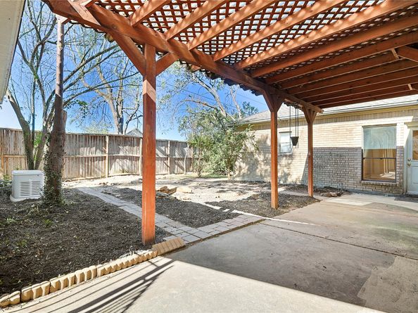 7331 Athlone Drive, Houston TX 77088