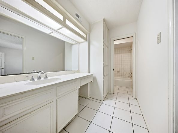 7331 Athlone Drive, Houston TX 77088