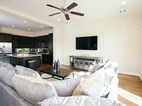 2615 Bell Street, Houston TX 77003