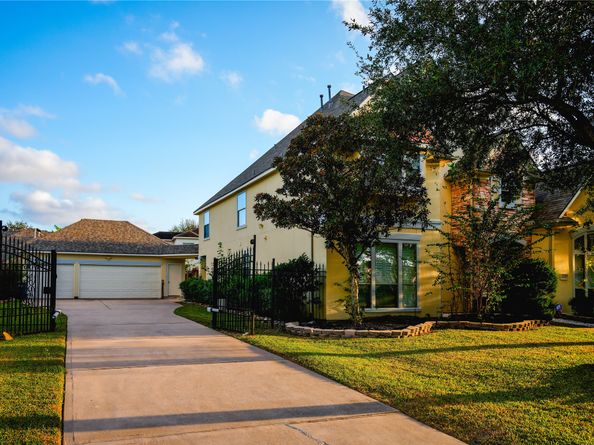 15127 Oldtown Bridge Court, Sugar Land TX 77498