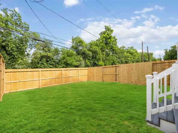 10616 Ashville Drive, Houston TX 77051