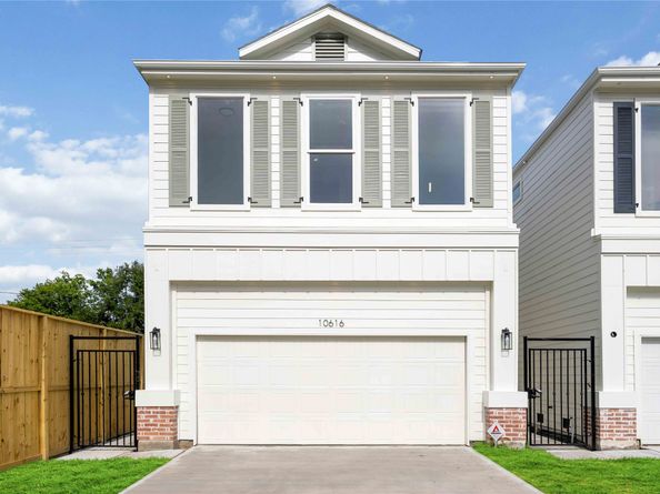 10616 Ashville Drive, Houston TX 77051