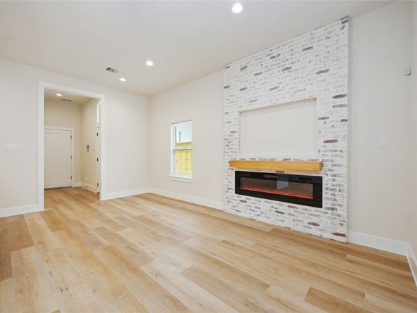 10616 Ashville Drive, Houston TX 77051