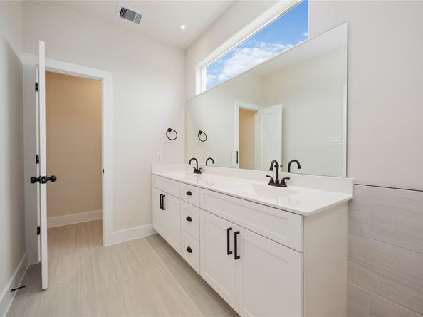 10616 Ashville Drive, Houston TX 77051