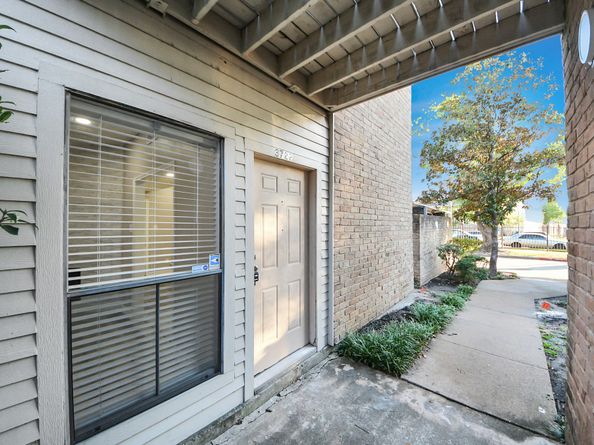 3722 Woodchase Drive, Houston TX 77042