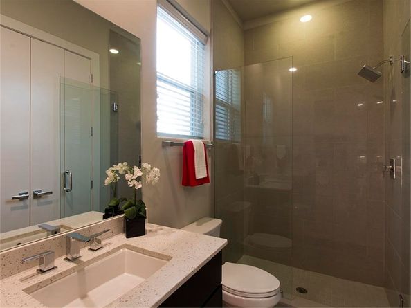 3003 La Branch Street, Houston TX 77004