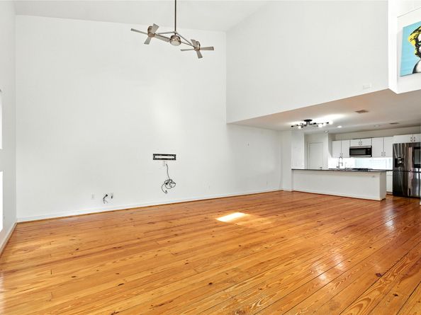 6128 Grand Boulevard, Houston TX 77021