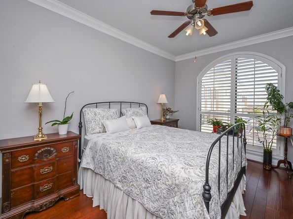 2299 Lone Star Drive 437, Sugar Land TX 77479