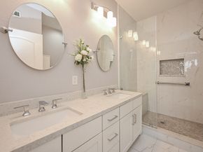 2299 Lone Star Drive 437, Sugar Land TX 77479