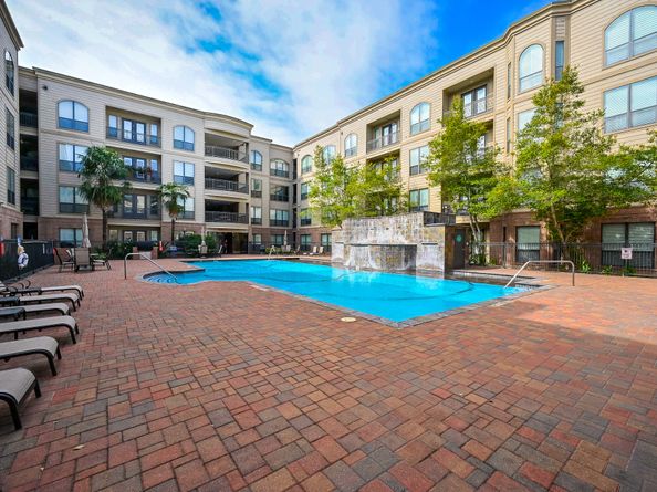 2299 Lone Star Drive 437, Sugar Land TX 77479