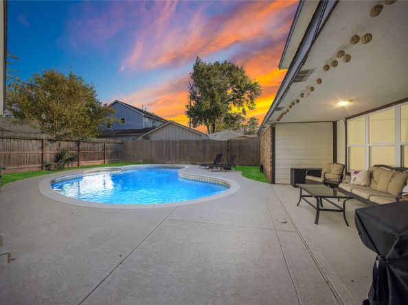 4410 Deer Lodge Drive, Houston TX 77018