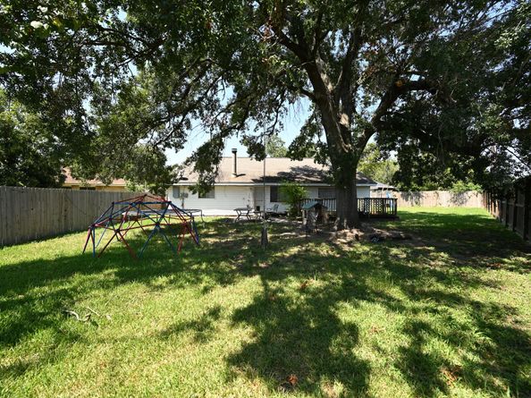 2754 Flintrock Circle, Houston TX 77067