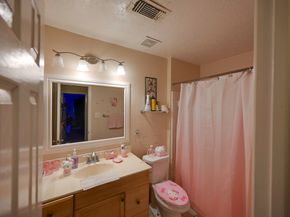 2754 Flintrock Circle, Houston TX 77067