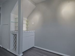 5056 Glenmont Drive, Houston TX 77081