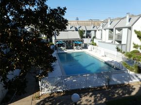 5056 Glenmont Drive, Houston TX 77081