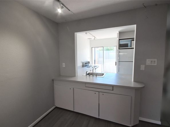 5056 Glenmont Drive, Houston TX 77081