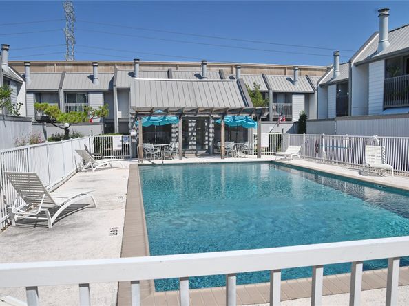 5056 Glenmont Drive, Houston TX 77081