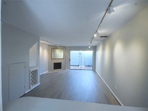 5056 Glenmont Drive, Houston TX 77081