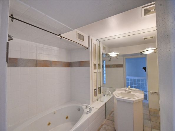 5056 Glenmont Drive, Houston TX 77081